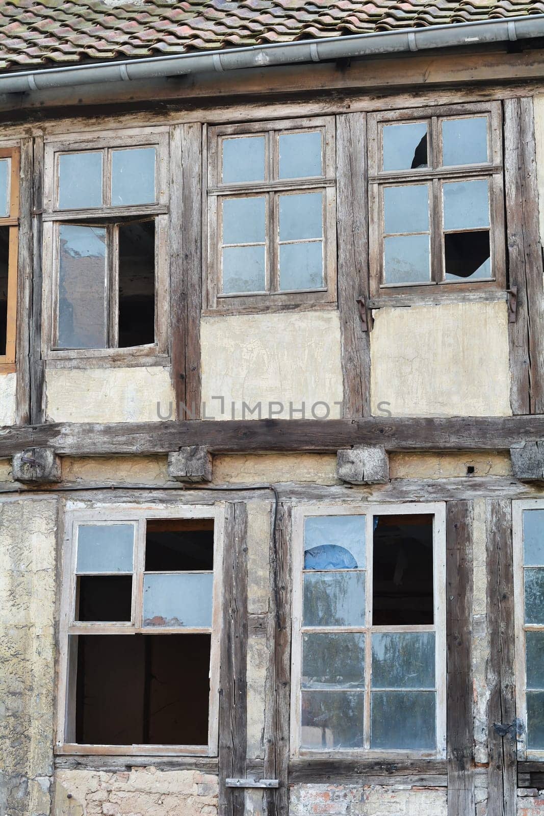dilapidated half-timbered house in the old town of Quedlinburg