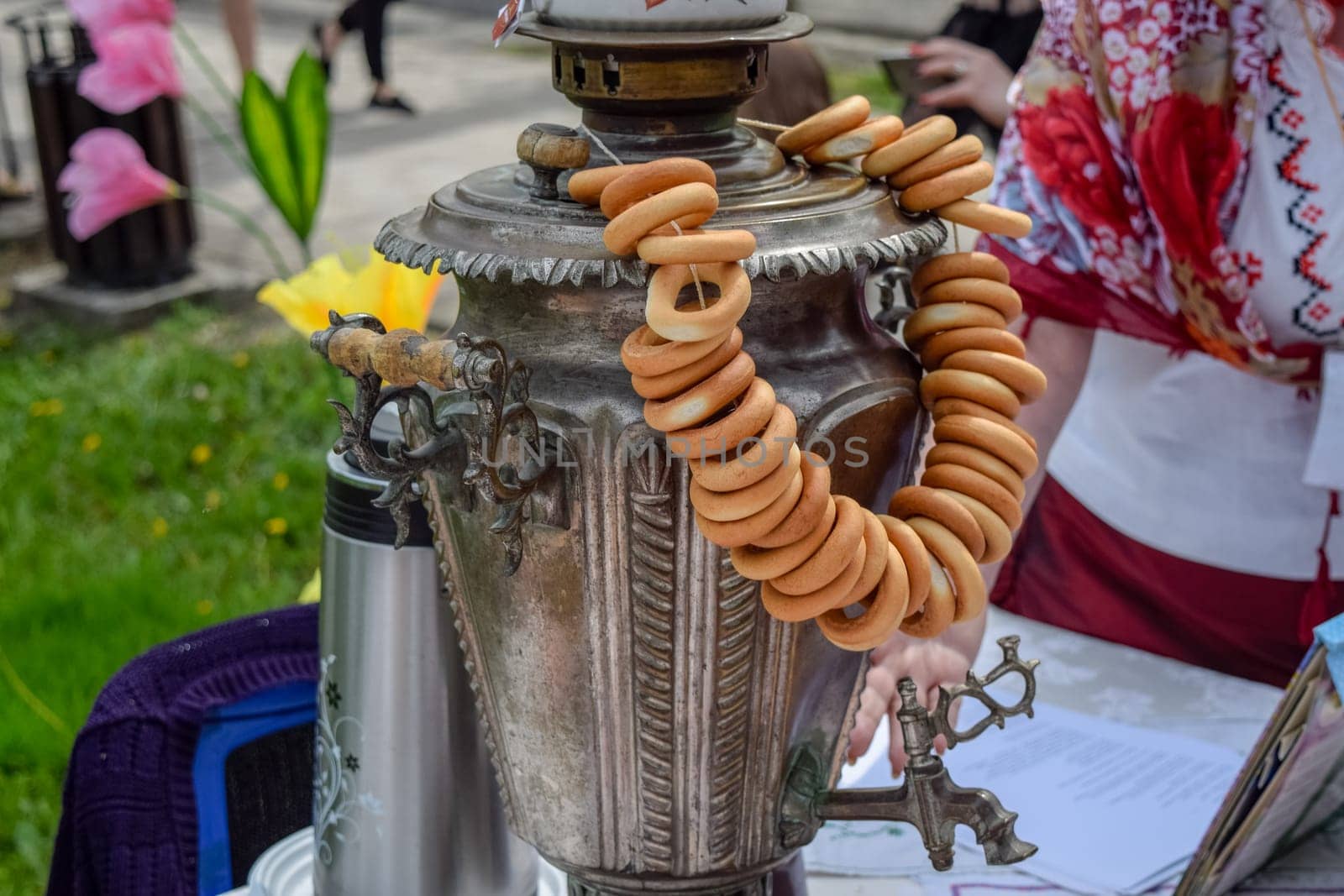 A samovar with bagels on the table. People's traditional festival.