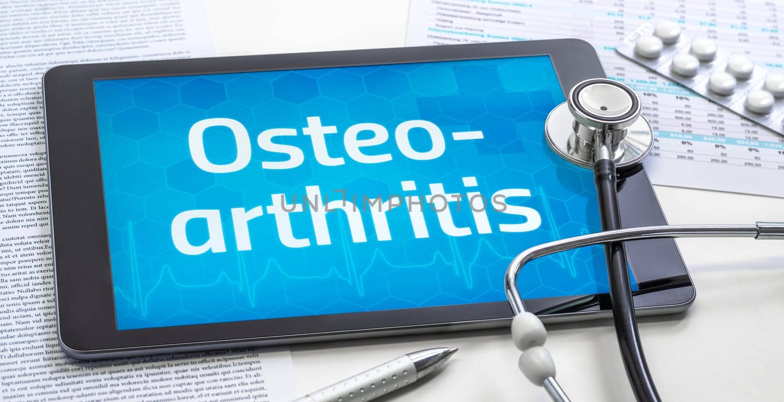 The word Osteoarthritis on the display of a tablet