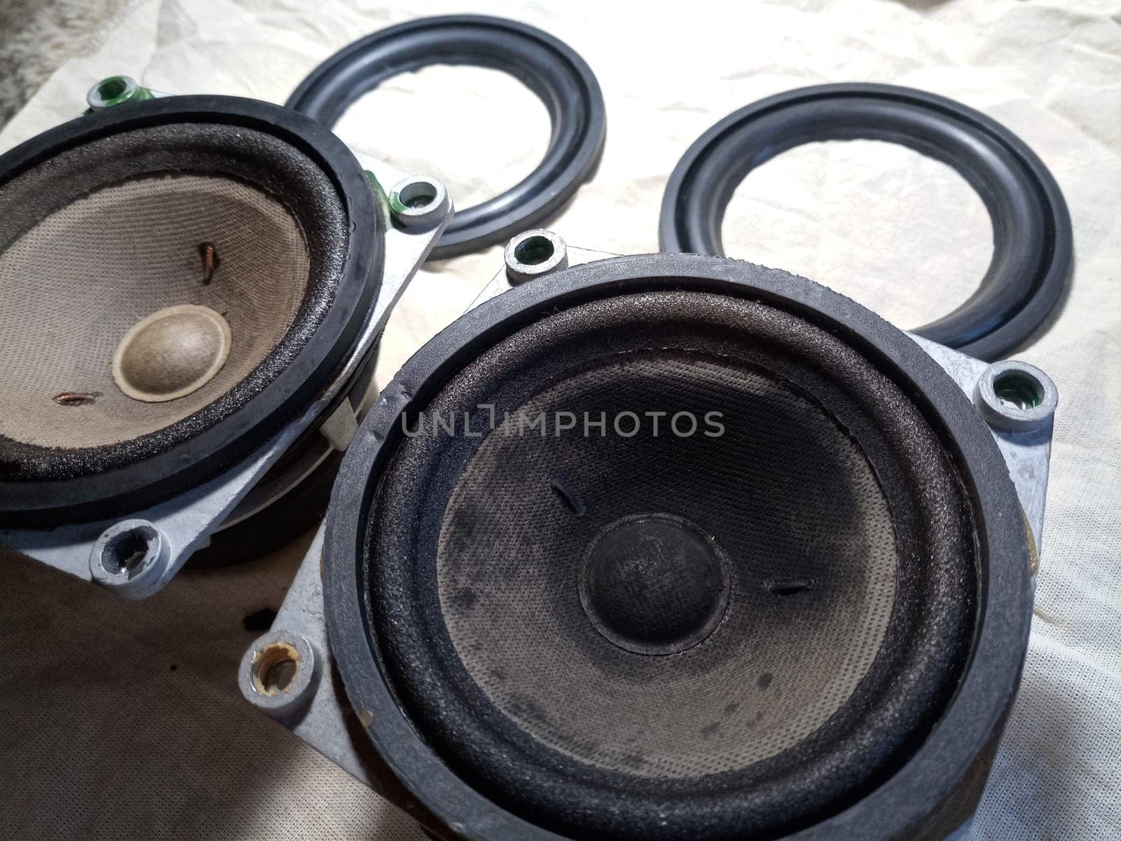 Medium-frequency speakers 20gds-3. Soviet vintage acoustics, elements of a music column.