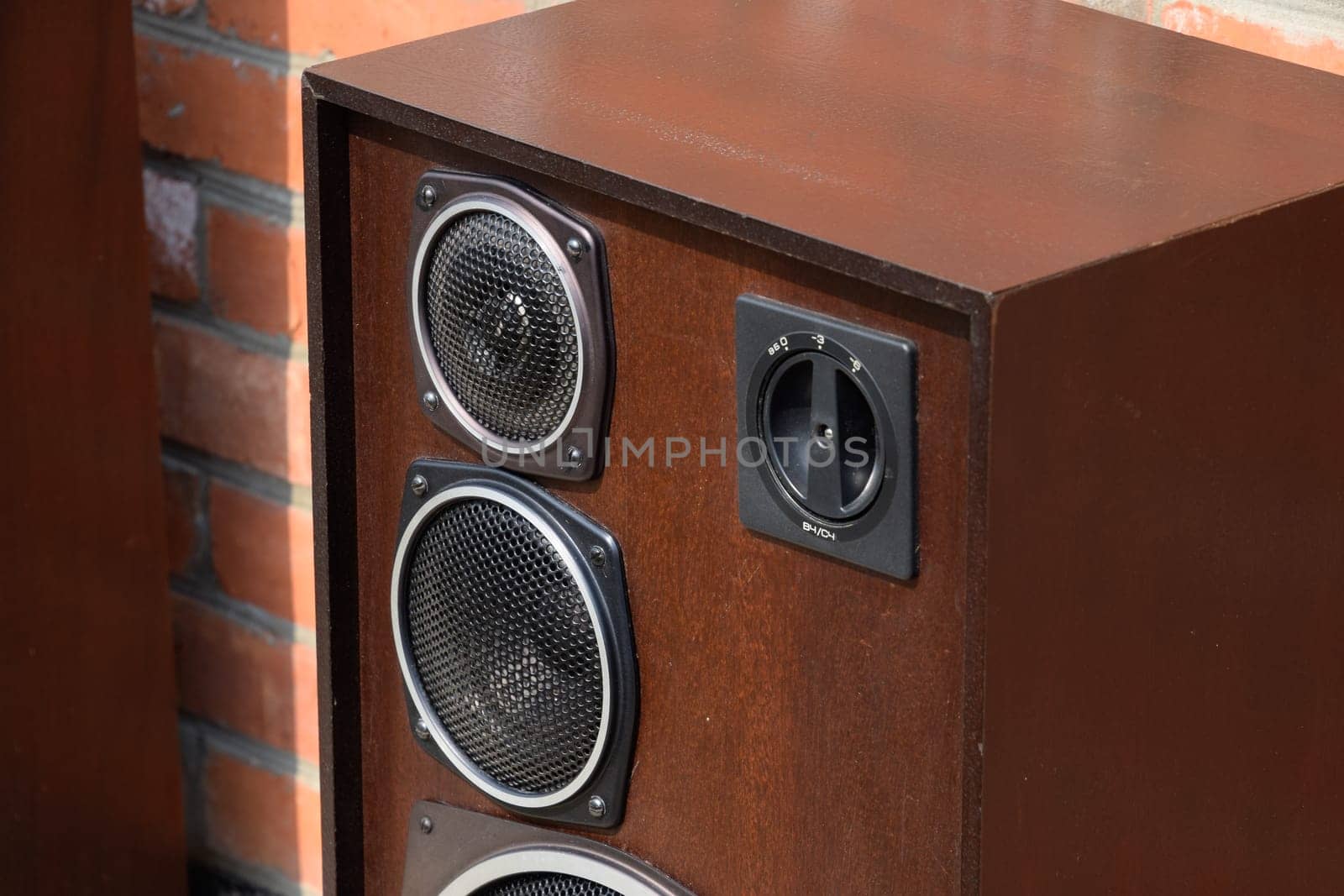 Acoustic system Radiotehnica S90, 35 s-012. Soviet vintage audio equipment. Musical columns made of plywood and veneer of valuable wood species.