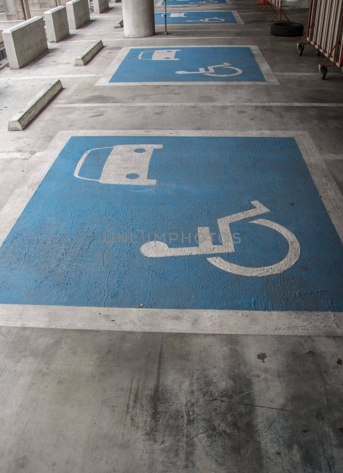 symbo cripplel Indoor disabled parking