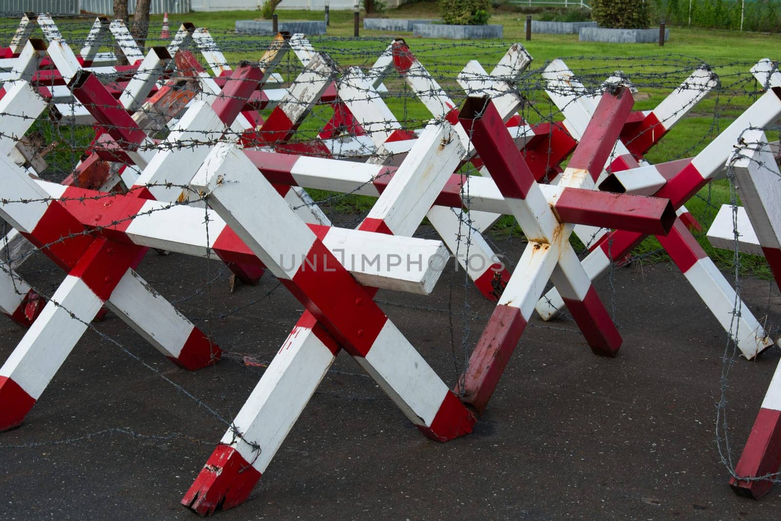 Traffic barb barrier Stop Gesture