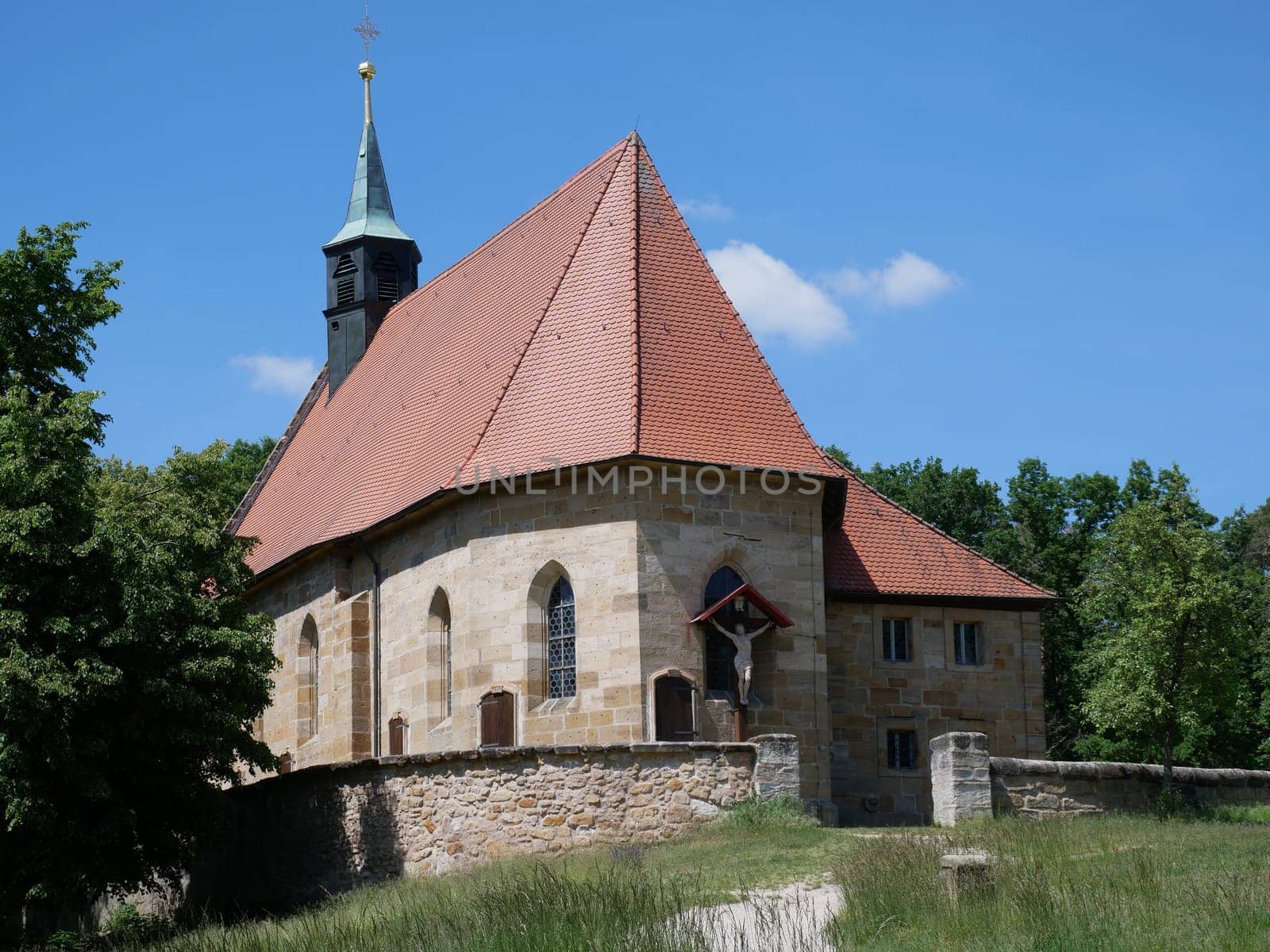 Hallerndorf Kreuzberg Jakobsweg Wallfahtskapelle Wallfahrtskirche Kapelle Kirche Heilig Kreuz Kreuz Pilgrimage site Pilger Kreuzbergkirche Kreuzbergkapelle Kreuz Kreuz Pfarrei Oberfranken Franken Bayern Bier Gothic mountain Brauerei Katholisch Unterer