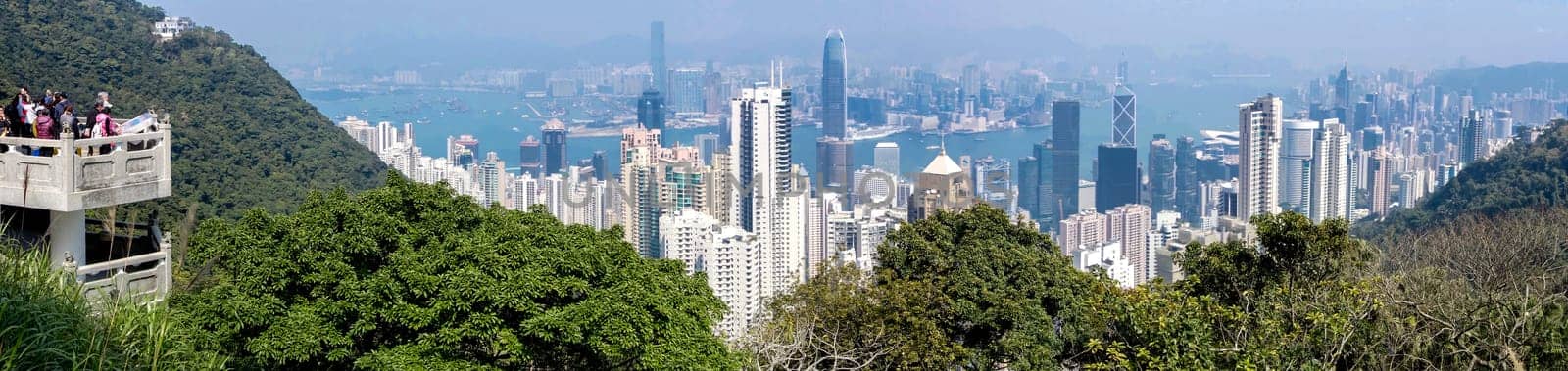 The stunning view of Hong kong from victoria Peak