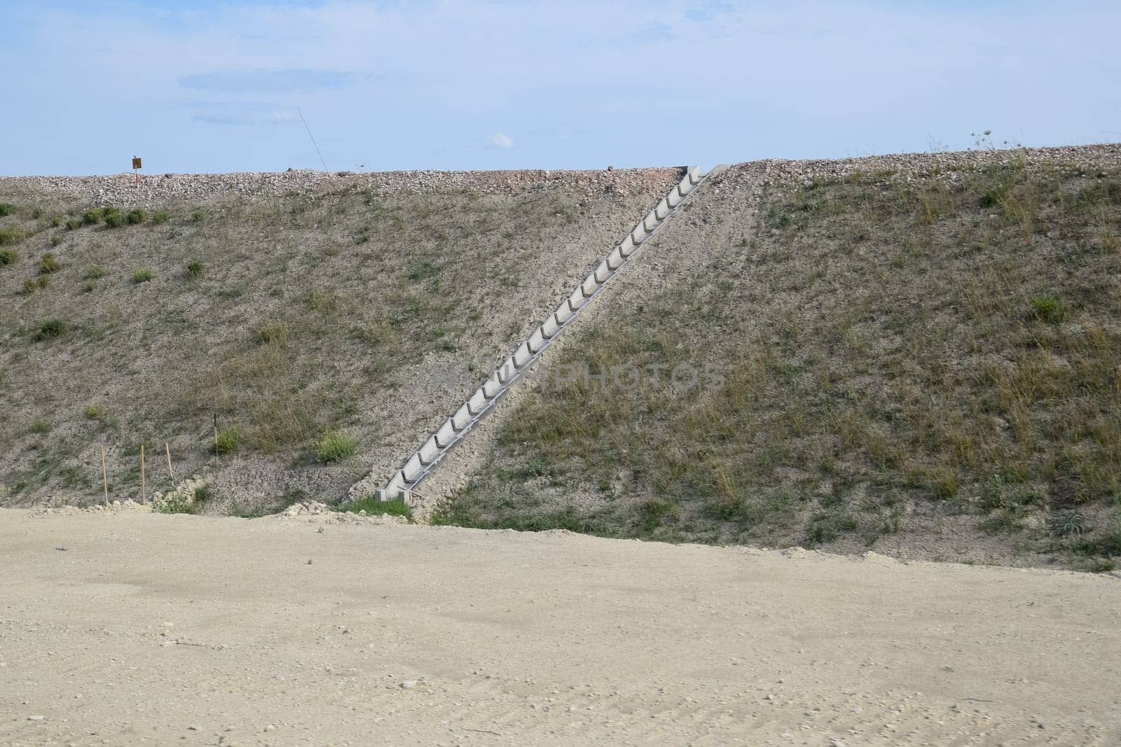 Construction of stormwater and sewerage at roads and highways. a Transportation sewer.