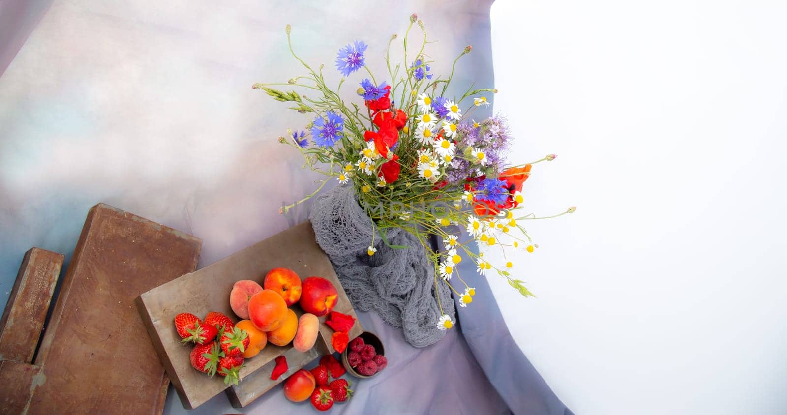 Fruits and Willdflowers