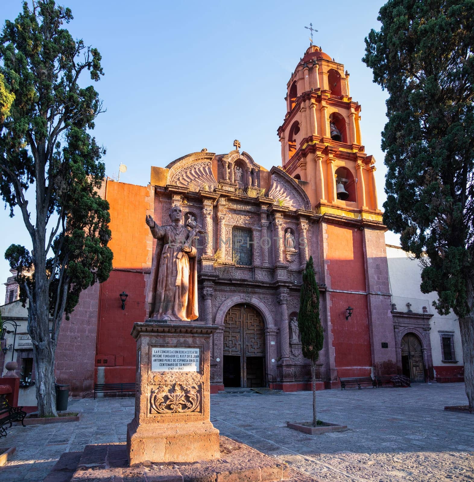 The Templo del Oratorio de San Felipe Neri early in the morning, in San Miguel de Allende, Guanajuato, Mexico