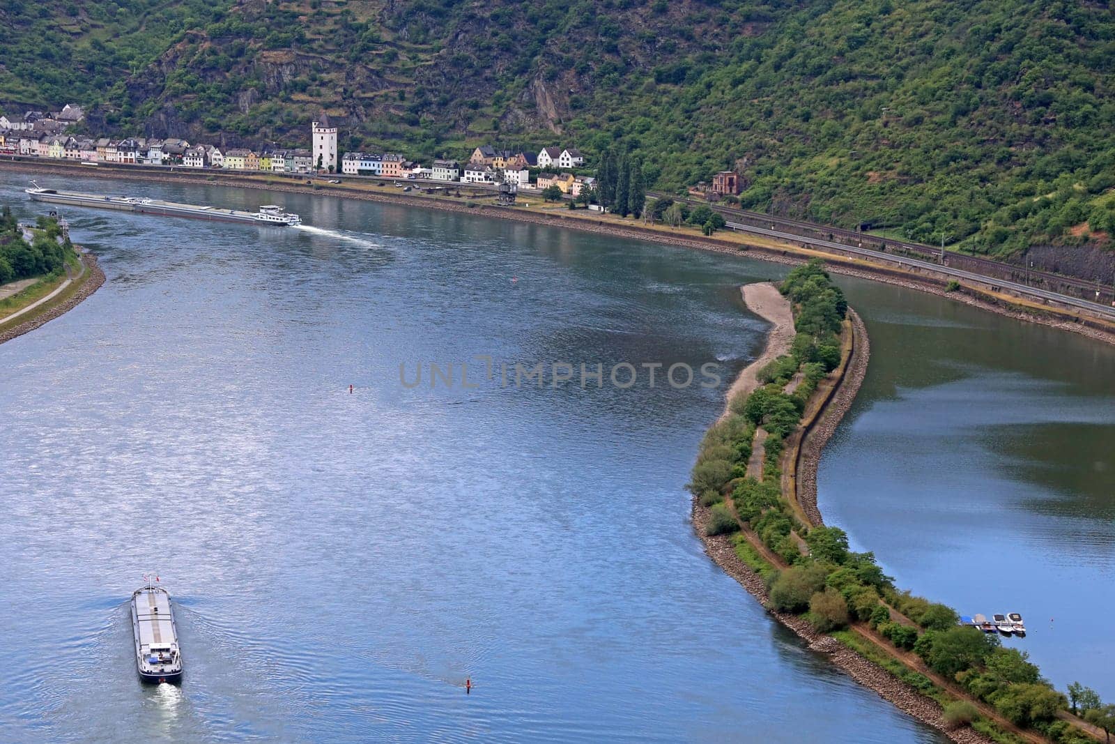 Loreleystadt Sankt Goarshausen and the Loreleyhafen on the Middle Rhine