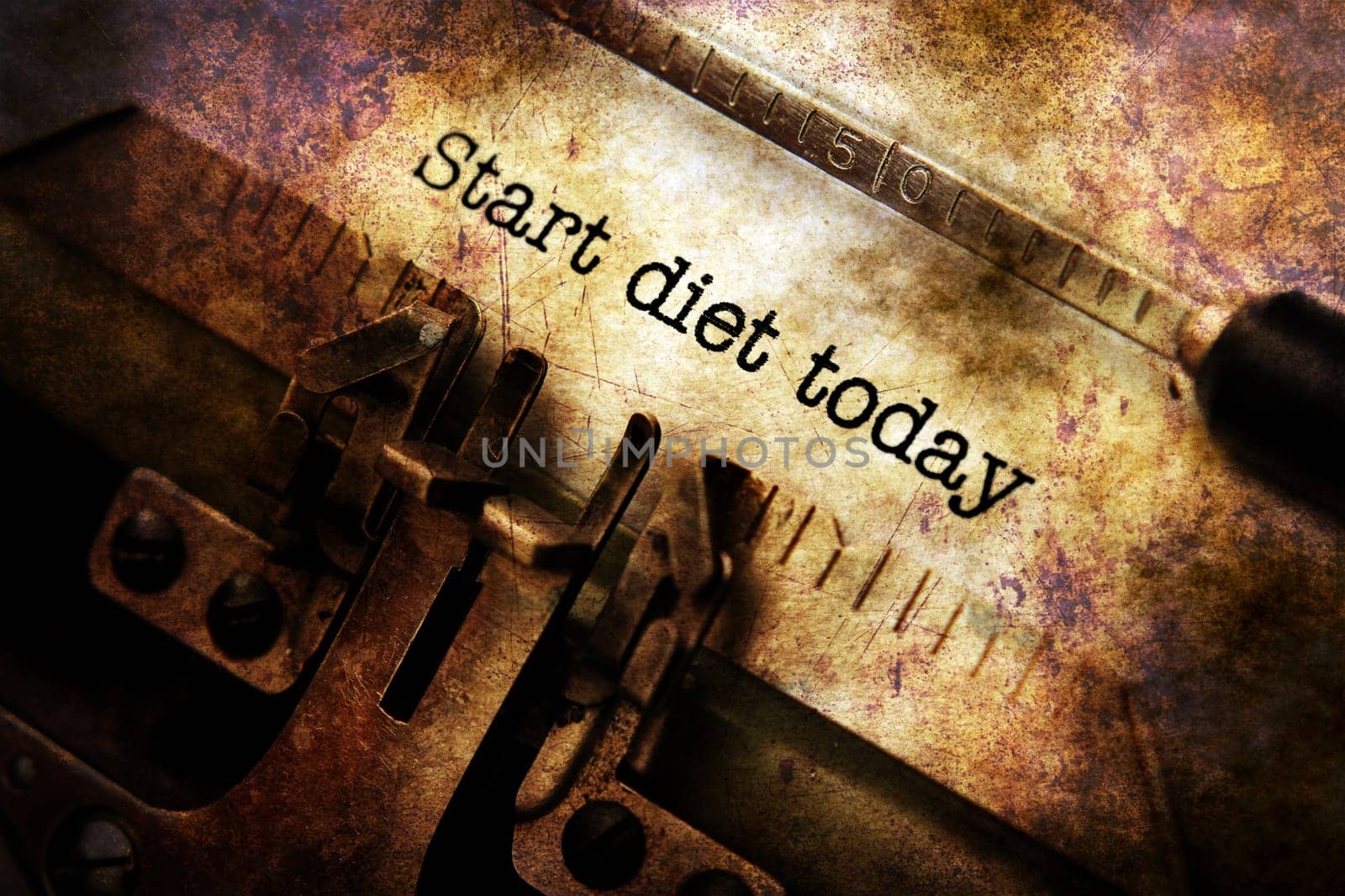 Start diet today text on typewriter