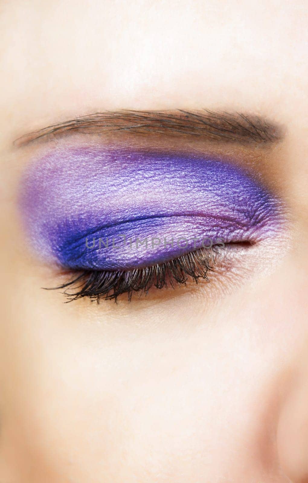 closeup of glamour eye with eyeshadows