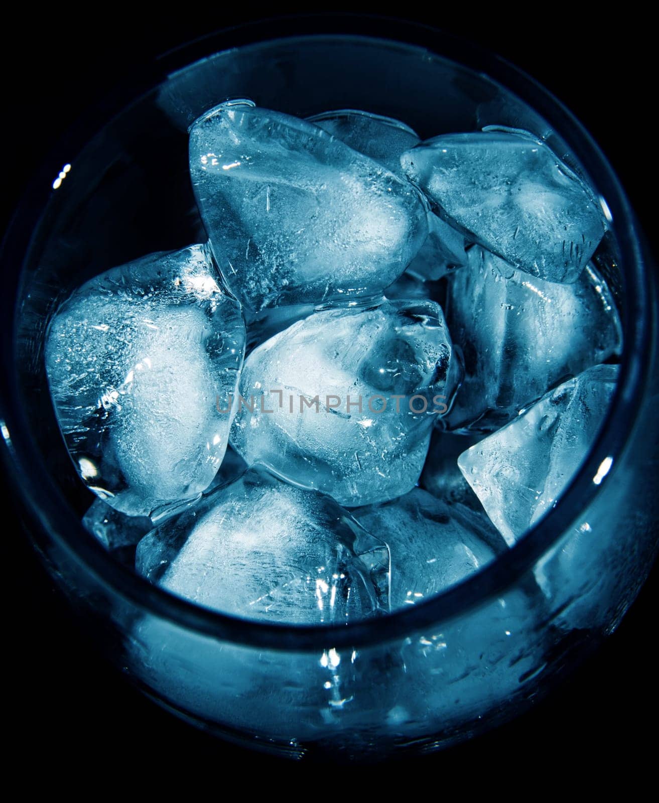 Ice in the glass closeup