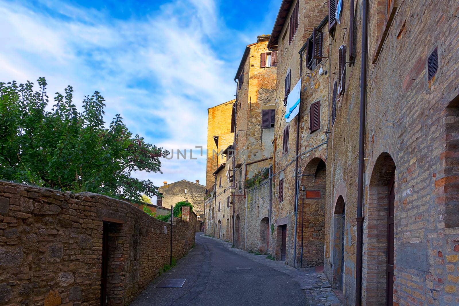 Alley in San Gimigniano