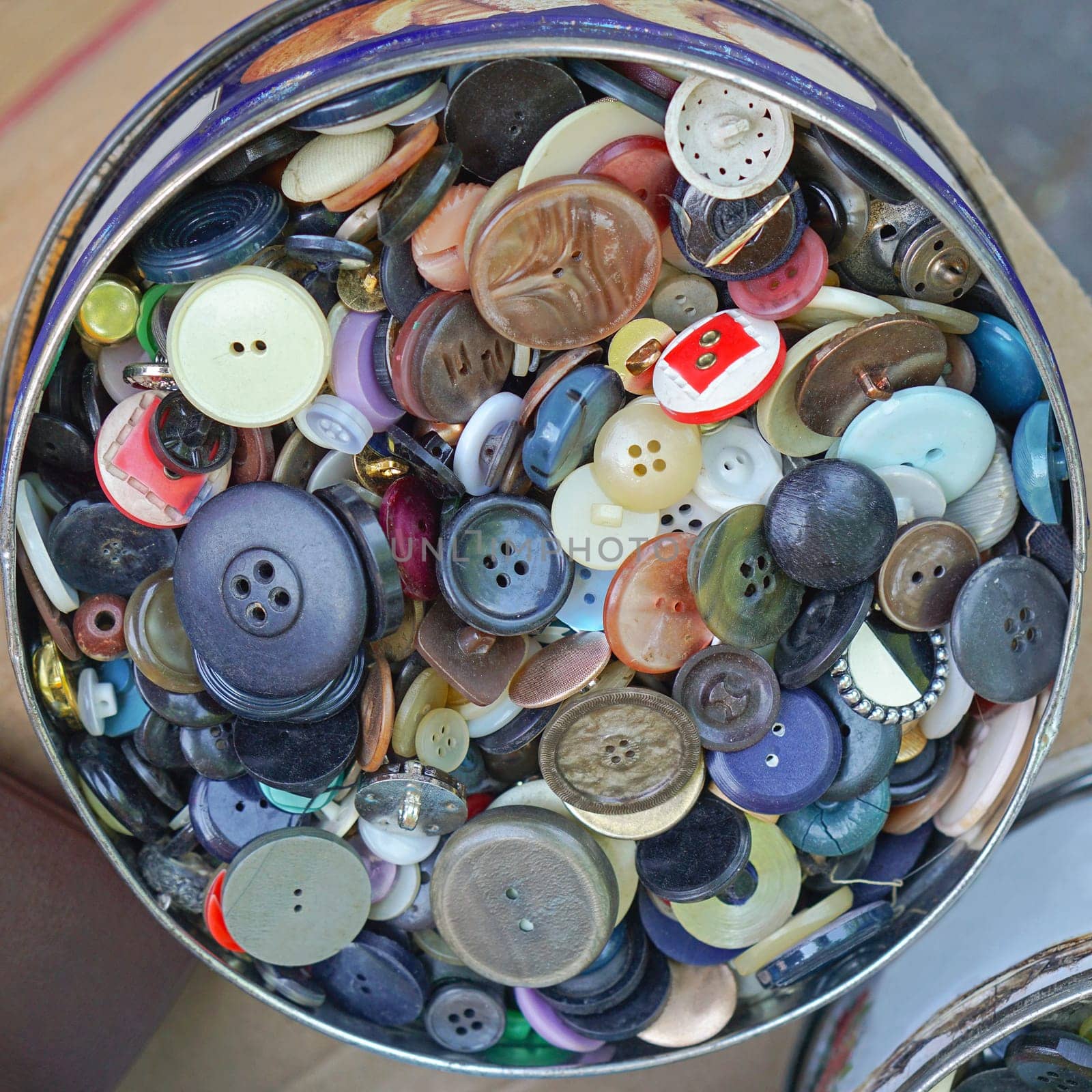 Lots of sewing buttons in the box