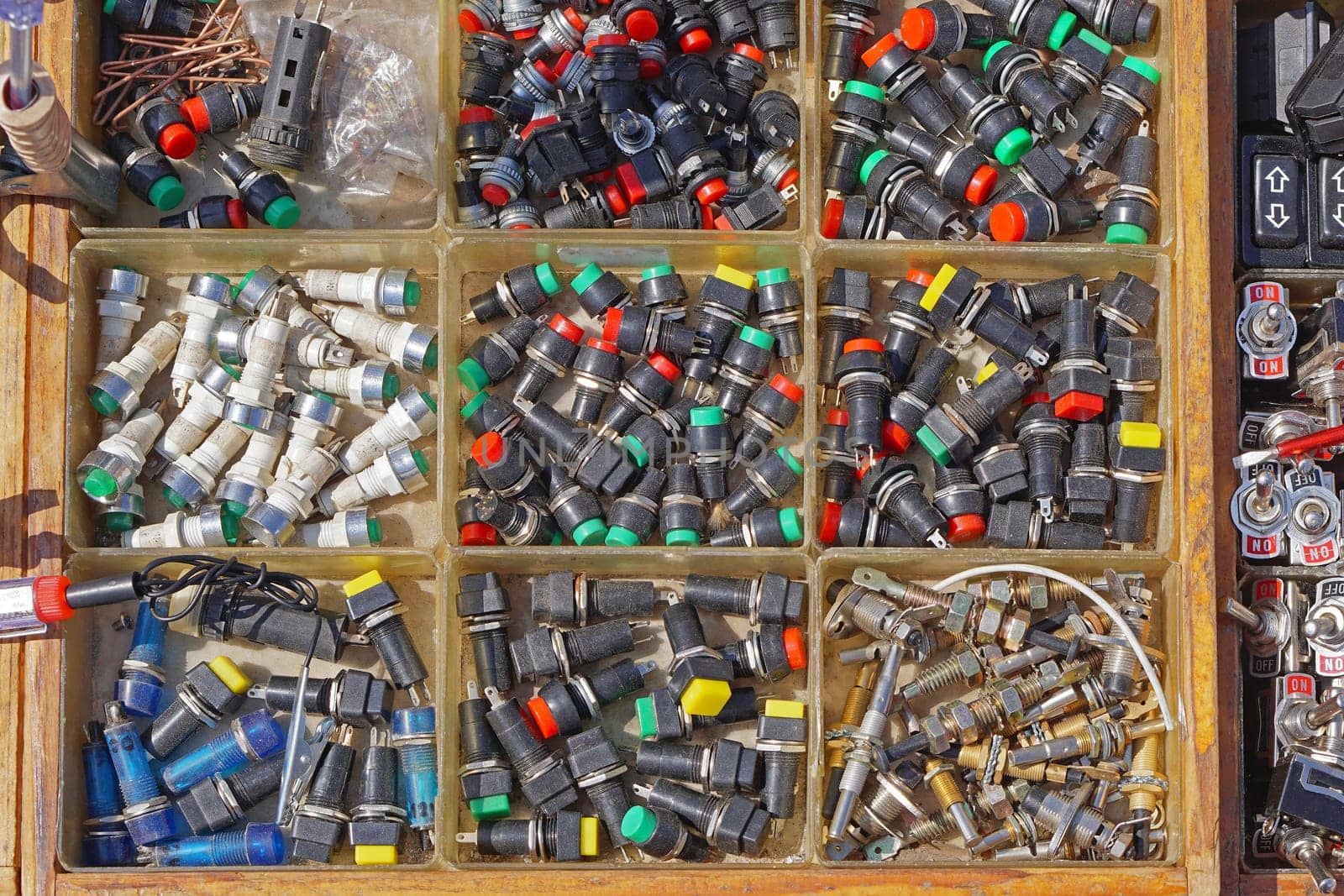 Many push switch spare parts for machines
