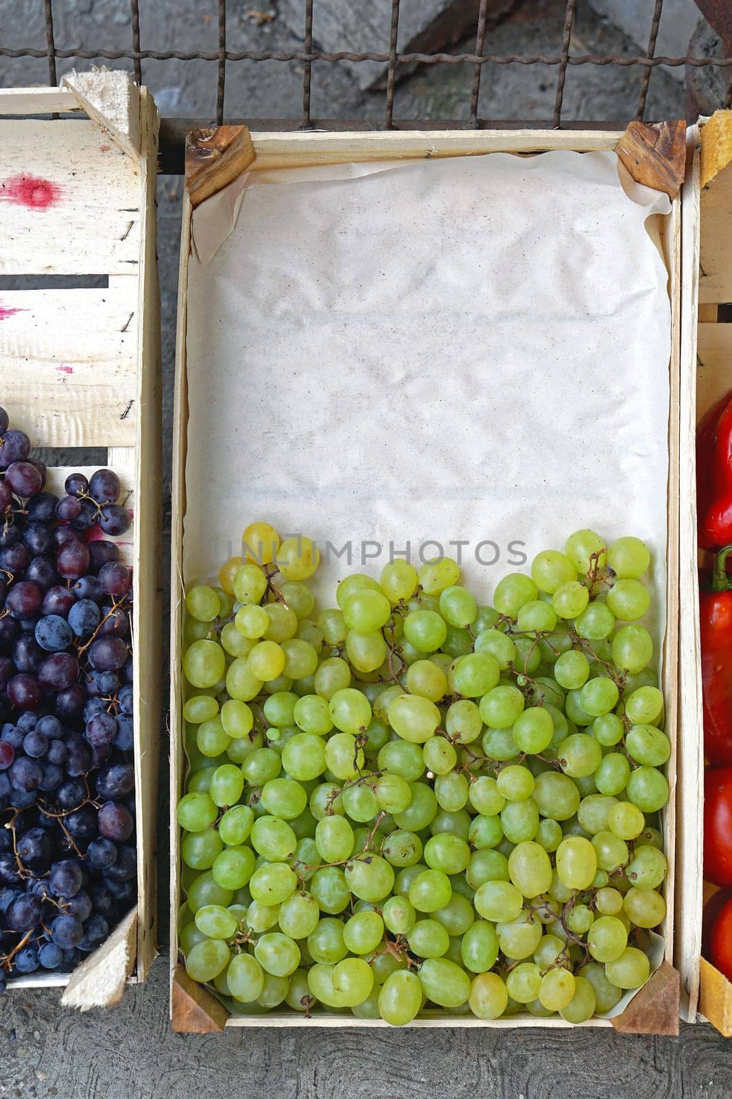 White grapes in wooden crate