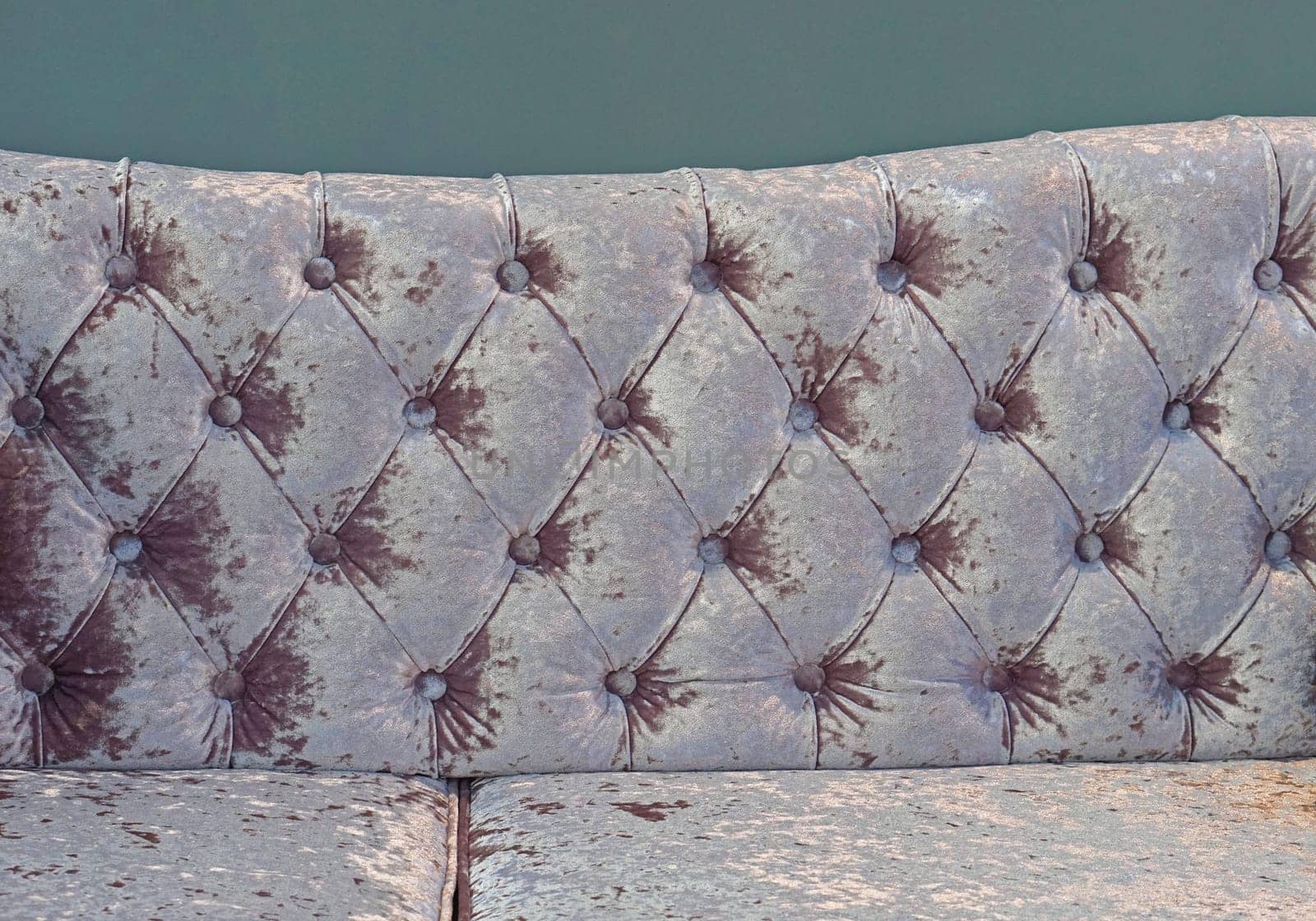 Plush sofa backrest upholstery pattern