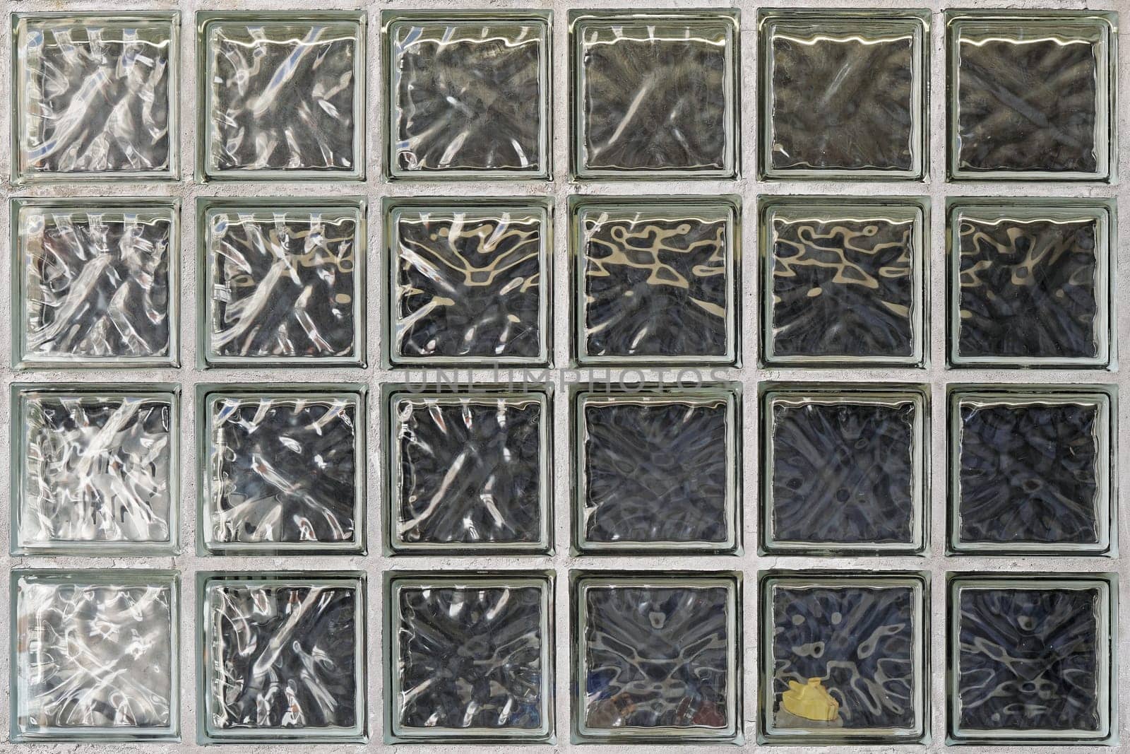 Clear glass blocks translucent wall tiles
