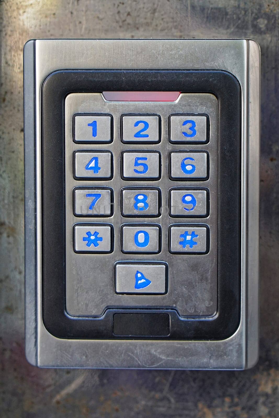 Security keypad for pin code entrance