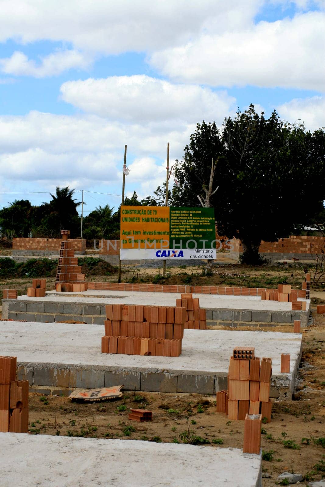 itamaraju, bahia / brazil - september 4, 2008: construction of houses of the brazilian popular happiness program in the city of Itamaraju, in the south of Bahia.