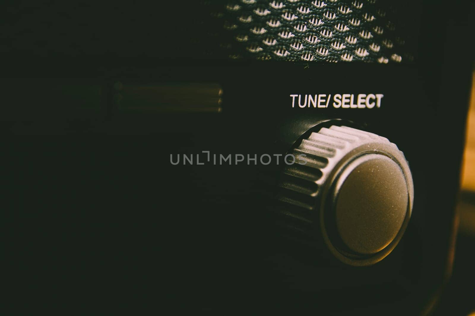 tune, select, knob, button, retro, vintage, finetuning, copy space, old-fashioned, device, wheel, turning, selecting, tuning, tuner, station, radio, creative processing
