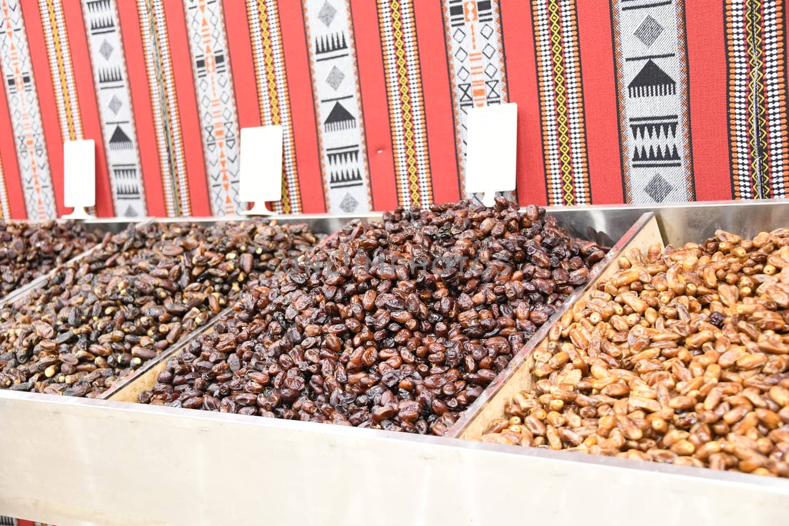 A staple food are the dates,which are available in different varieties. They are rich in trace elements.