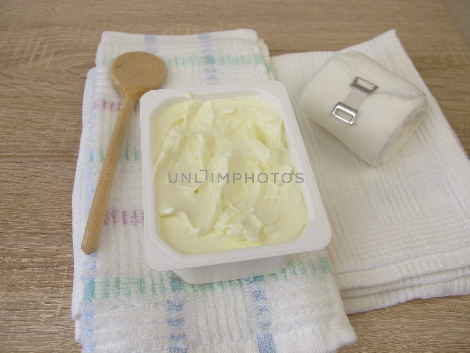 Household remedy quark compress, quark wrap