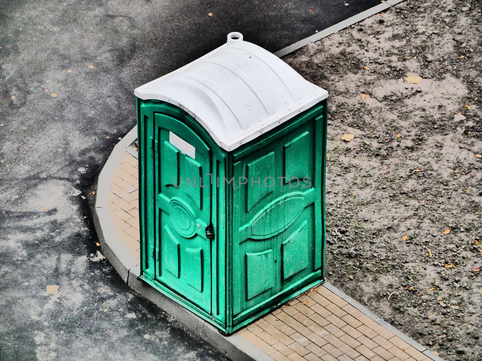 Mobile street green water closet top view