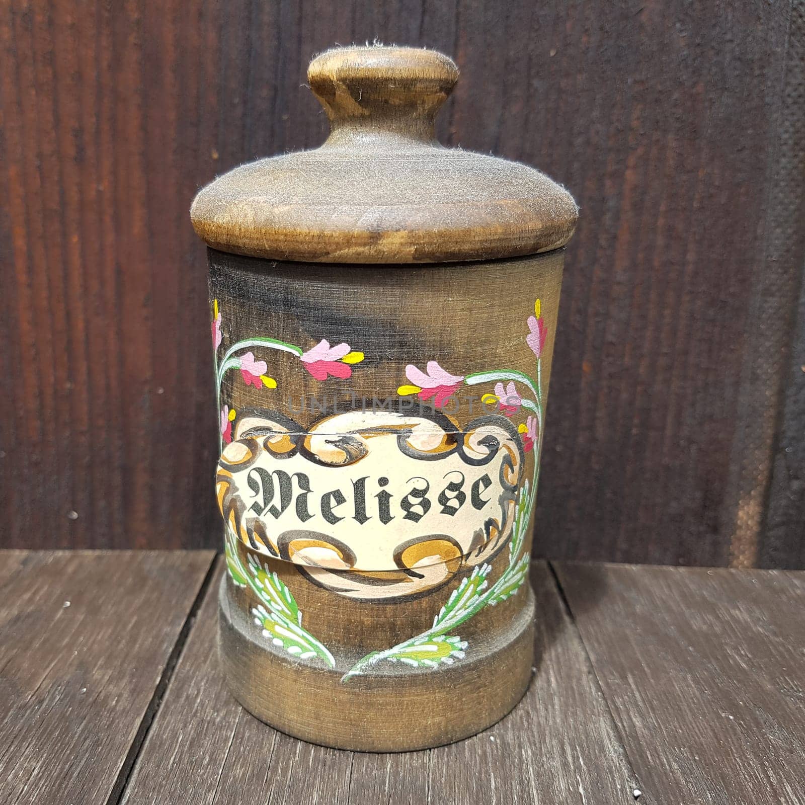 Teedose, Kraeuterdose, Tee, Zitronenmelisse  Melissa  officinalis  Melisse  Dose