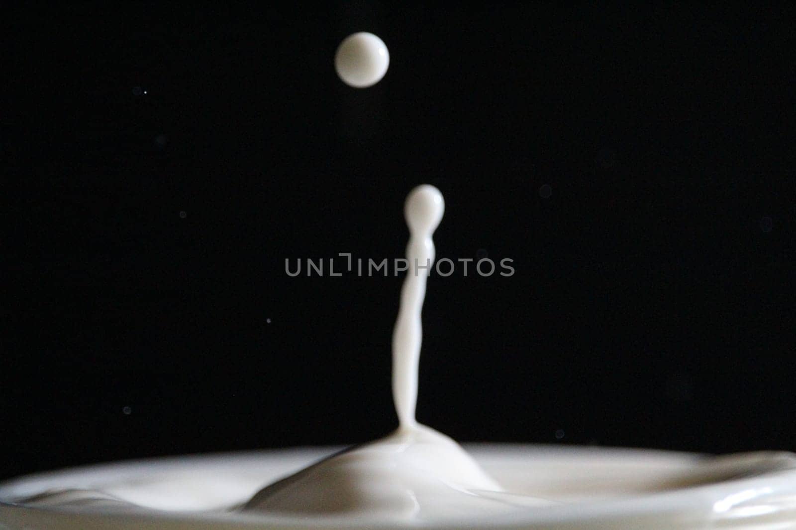 Color Liquid Droplets splashing fluids incredible beautiful abstract Oddities