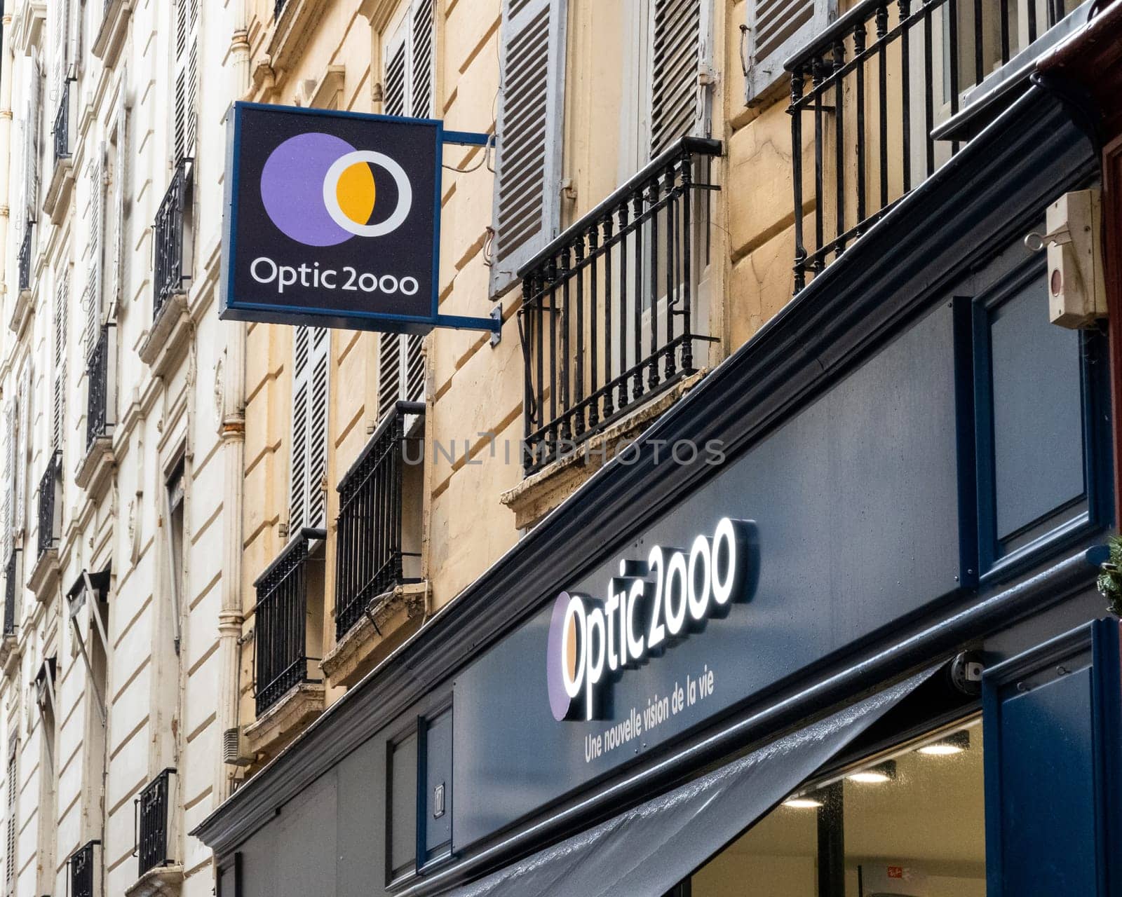 BAYONNE, FRANCE - CIRCA DECEMBER 2020: Optic 2000 shop in the town center.