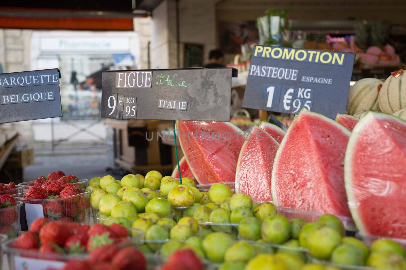 Fresh Strawberries, figs and watermelons selling in Paris