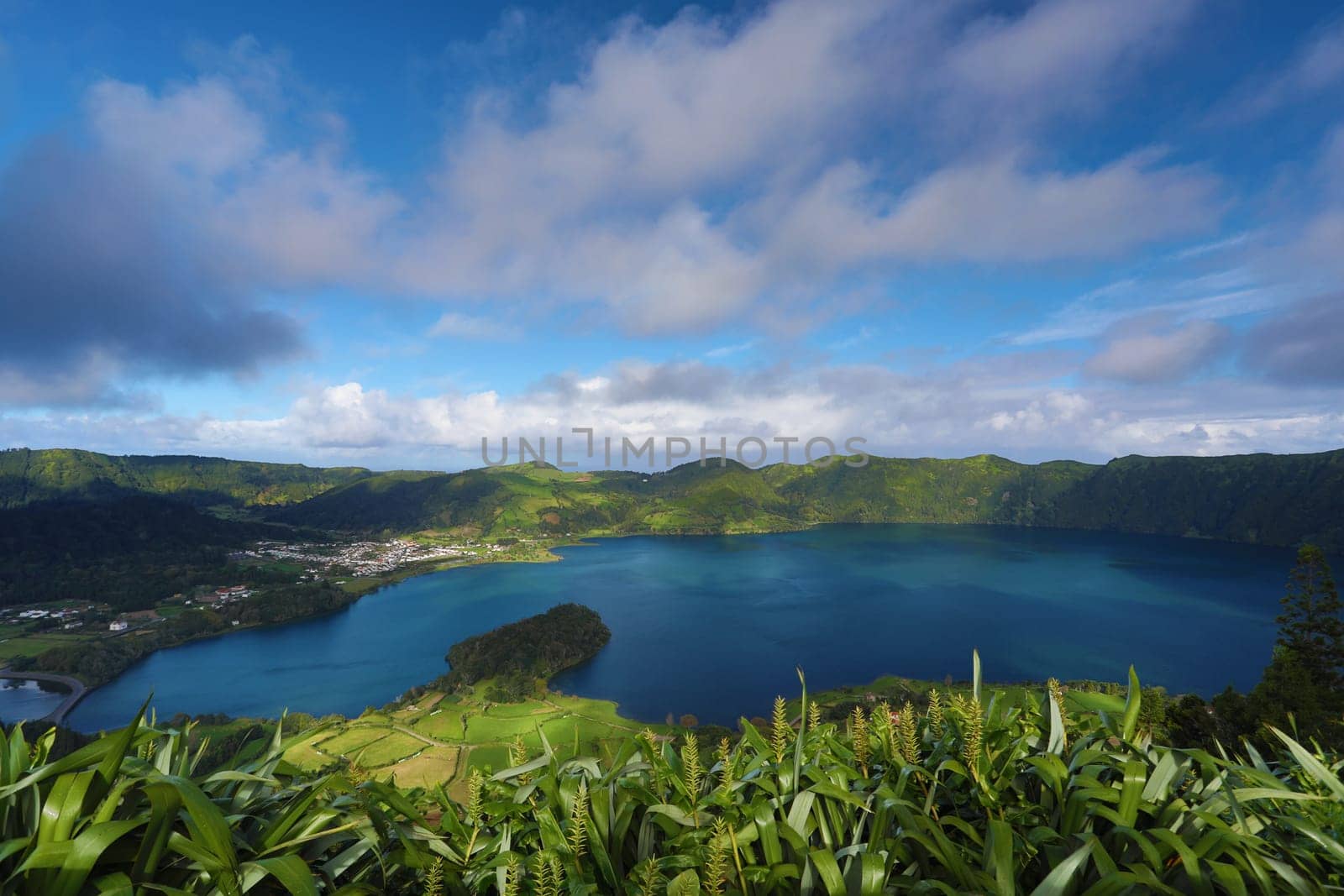 The astonishing Lagoon of the Seven Cities (Lagoa das 7 cidades) - Azores - Portugal