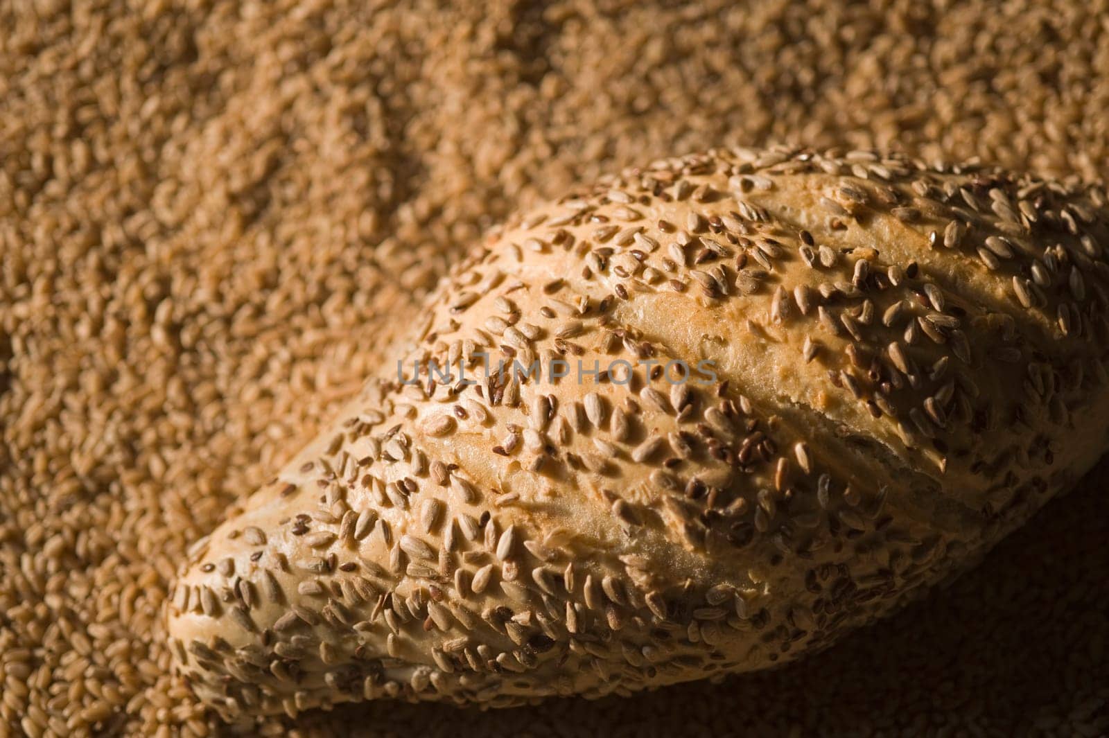 Close_up of bread with wheat