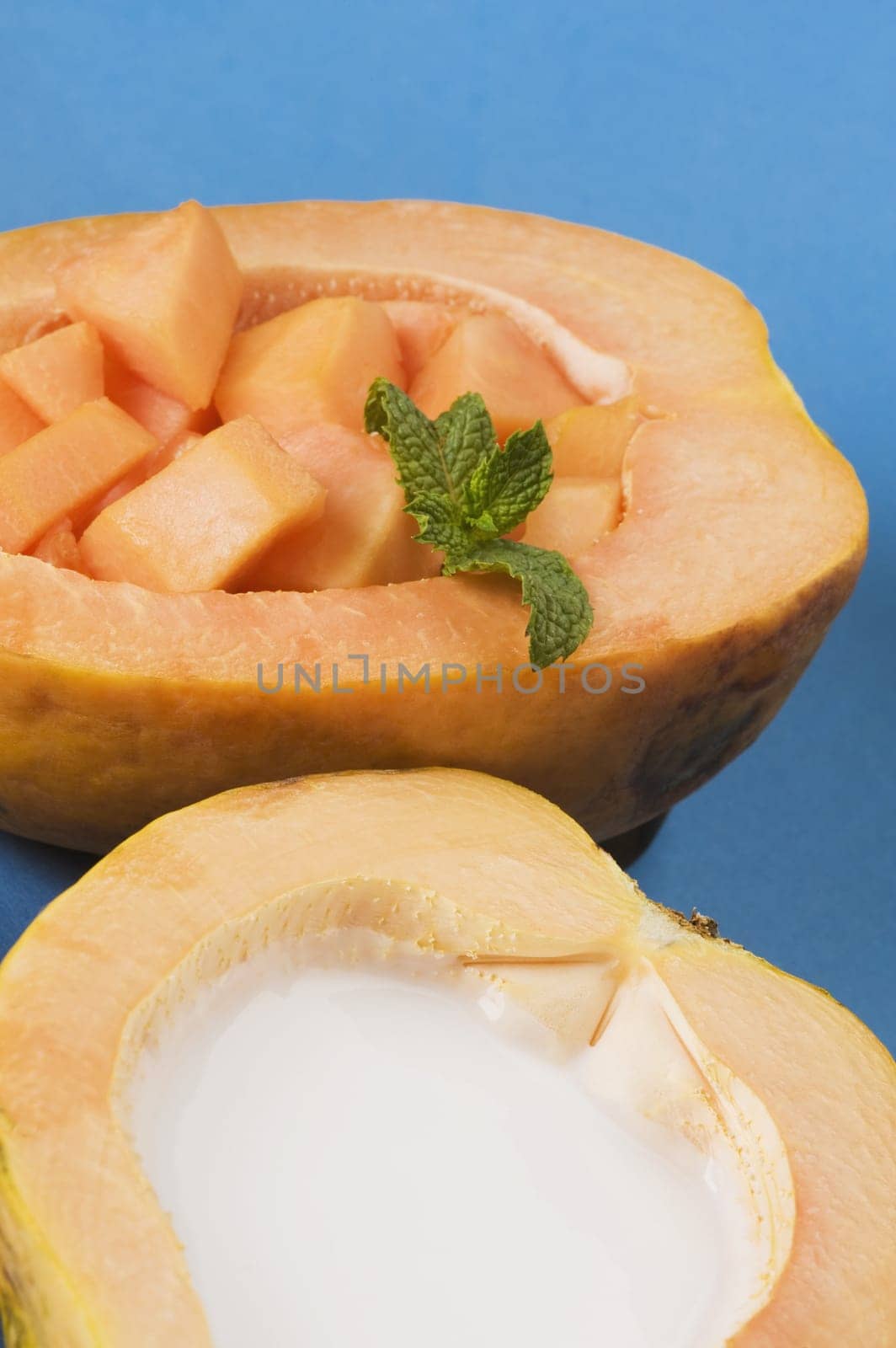 Close_up of papaya and cream