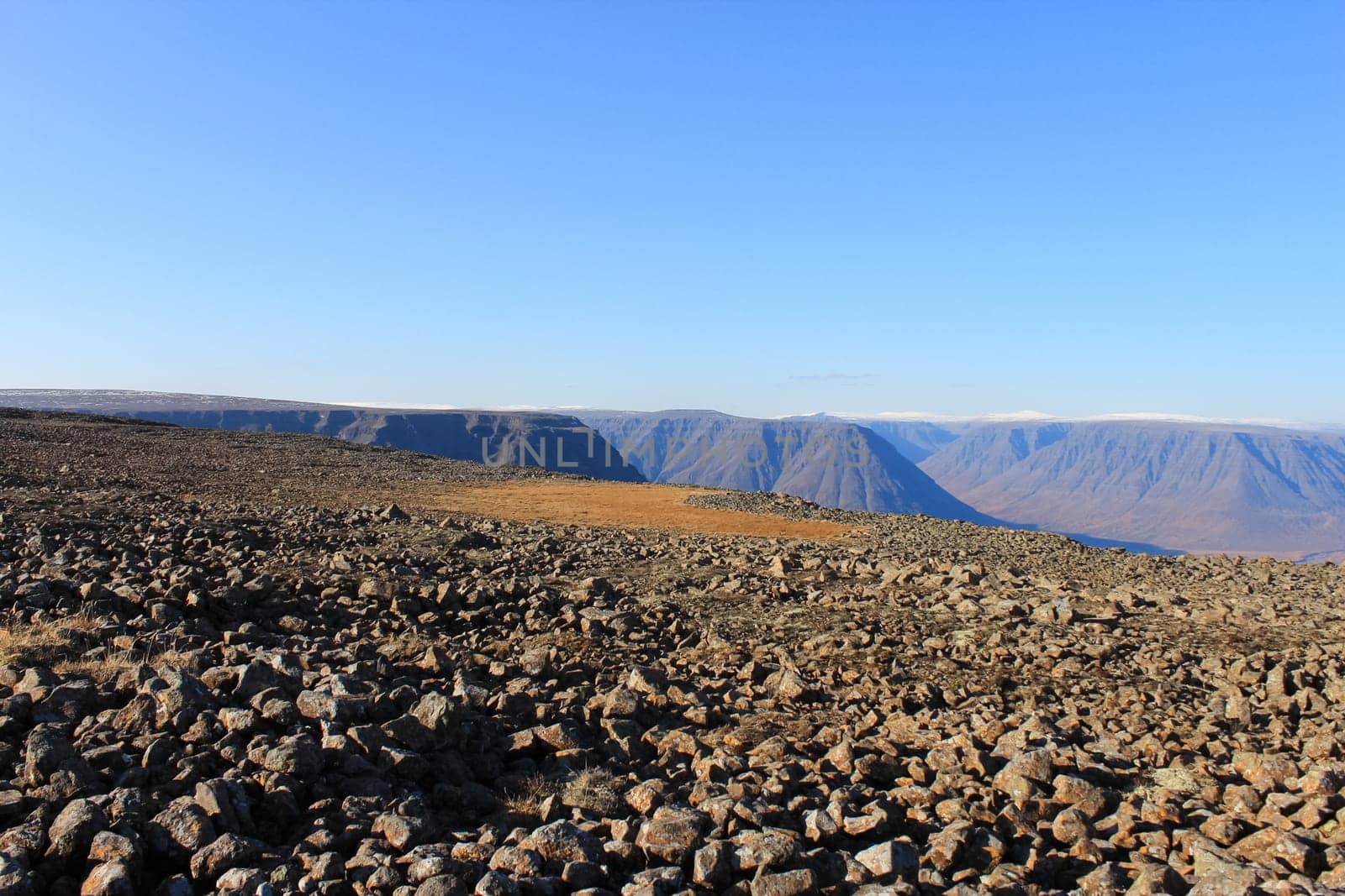 Blocks of stones on the plateau of the near-obryva.