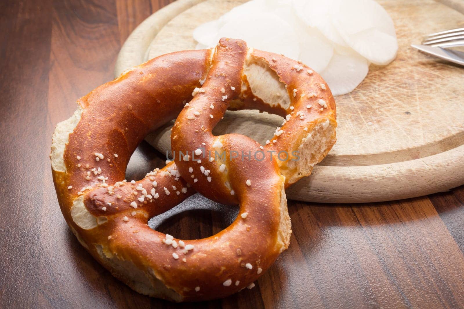 Brezn and Radi - a vegetarian snack