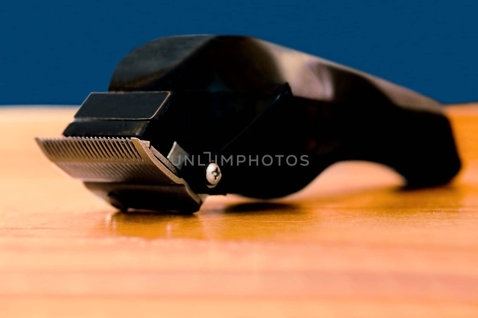 Close_up of an electric razor