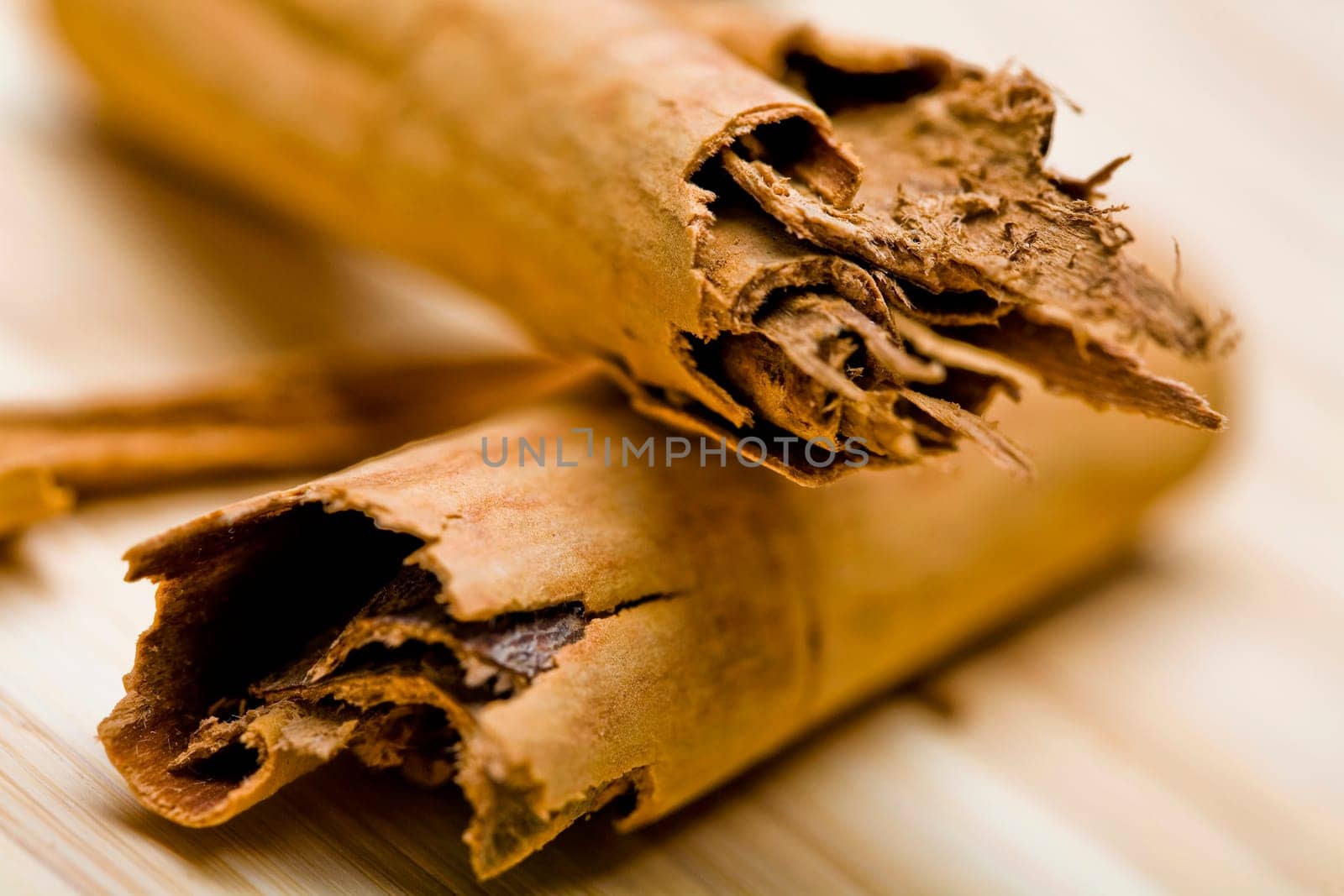 Close_up of cinnamon sticks