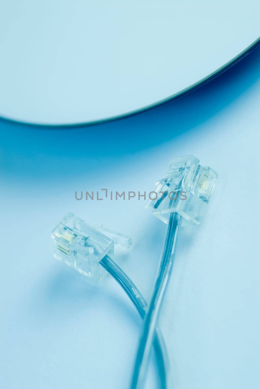Close_up of a computer cable