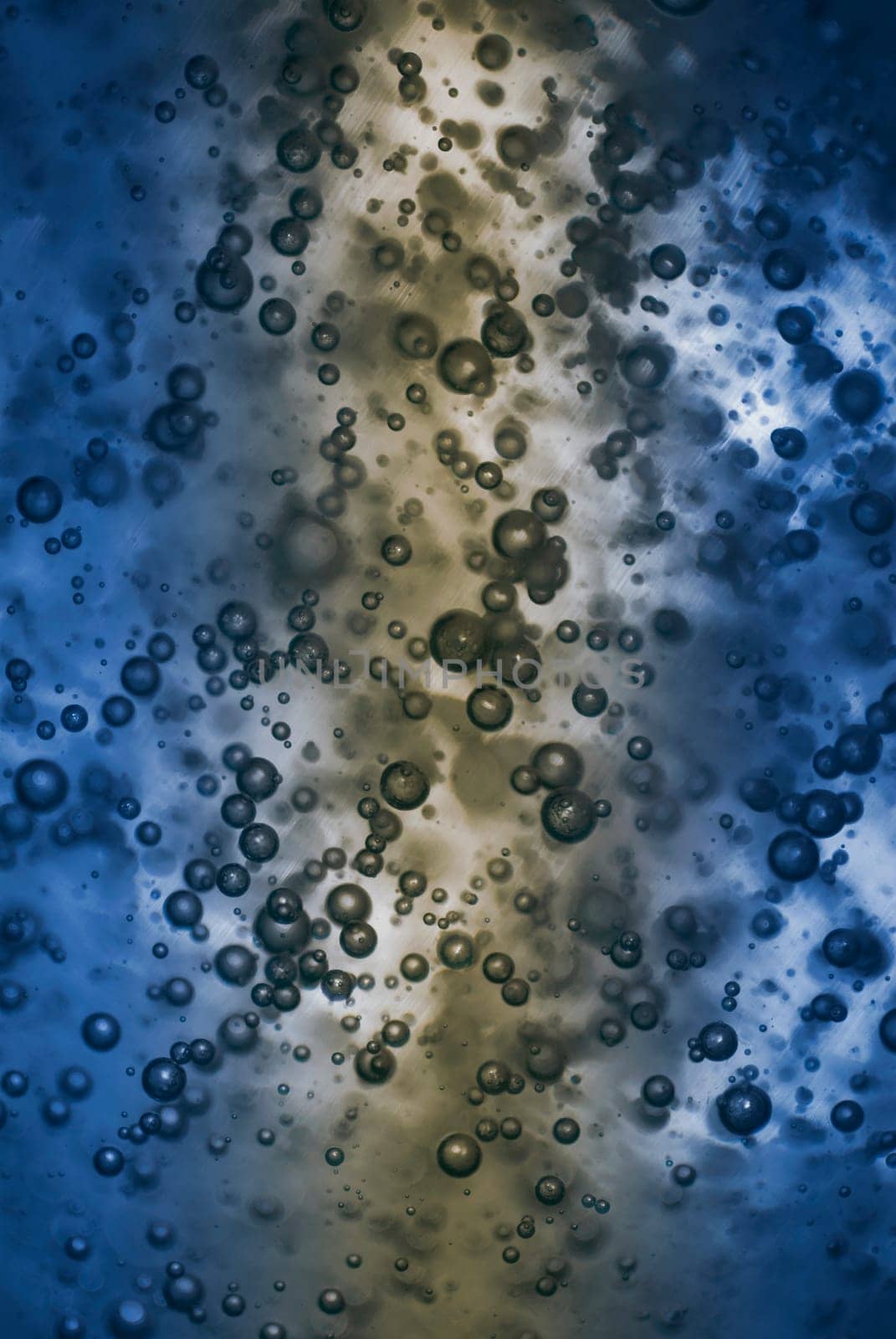 Close_up of bubbles