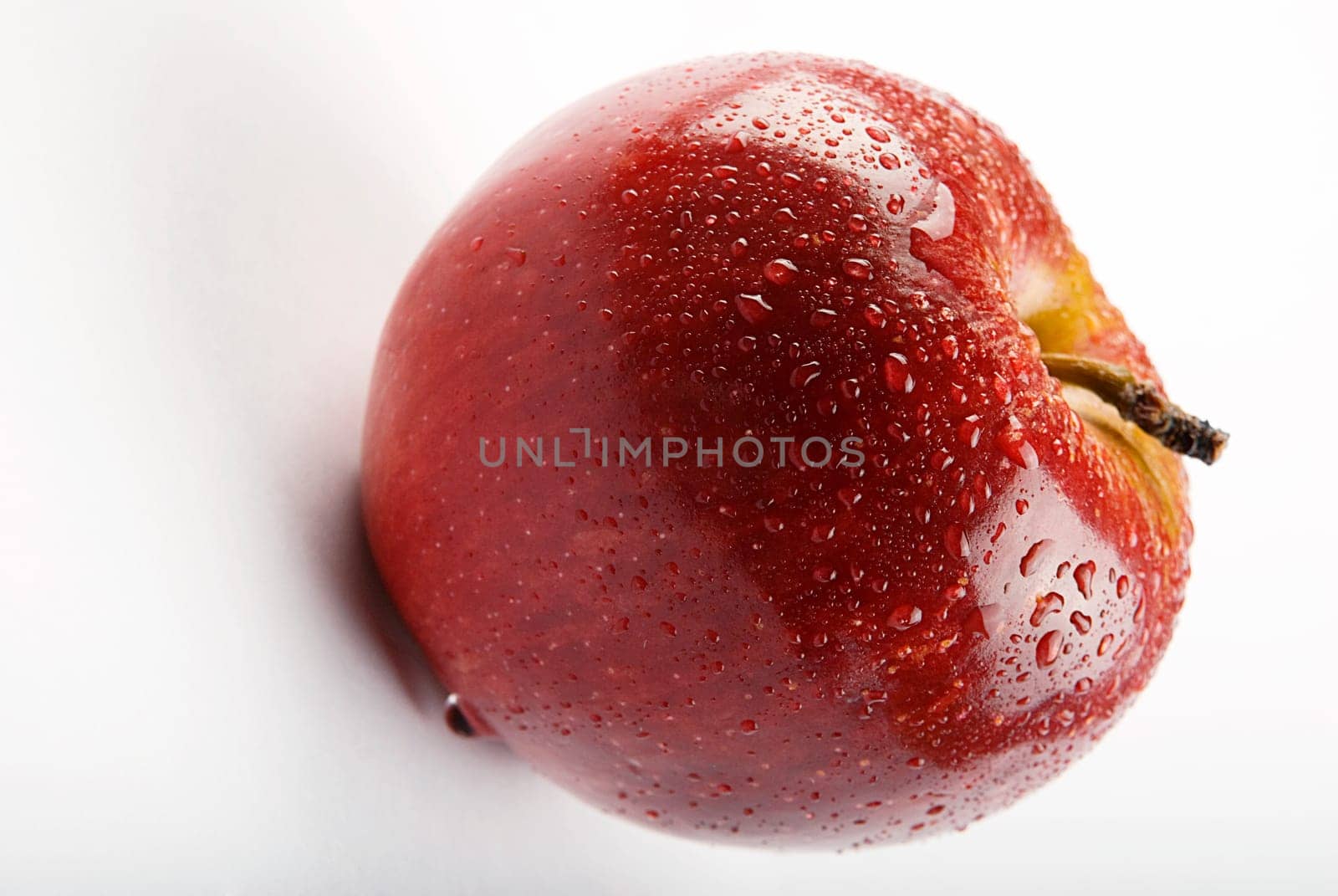 Close_up of an apple