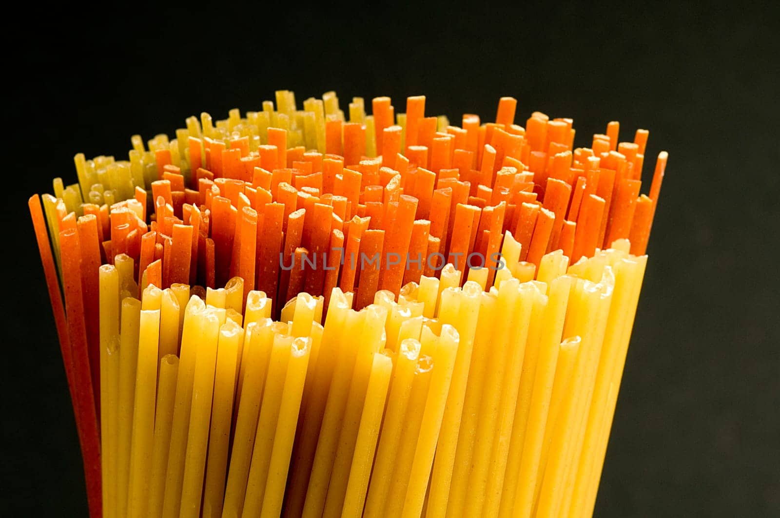 Close_up of spaghettis