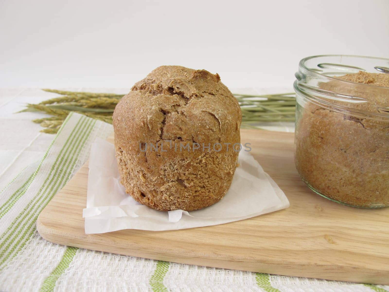 Spelt bread baked in glass