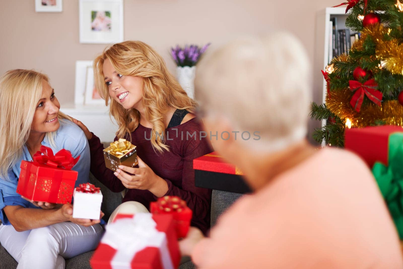 I prepare small gifts for everyone