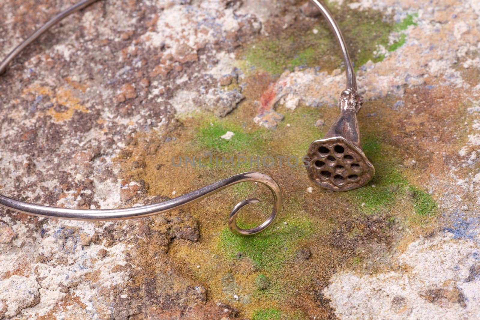Close up of silver necklace, manufactured by Ornella Salamone