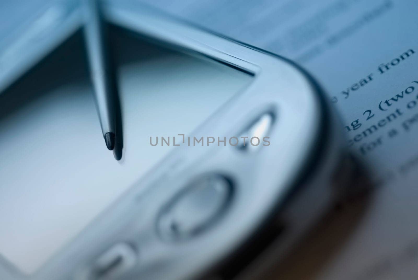 Close_up of a personal data assistant with a digitized pen