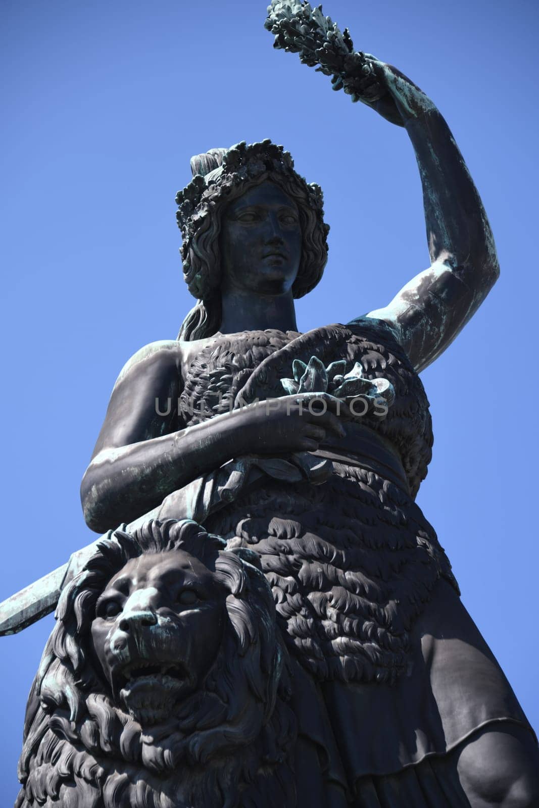 The Bavaria was built on behalf of King Ludwig I in the years 1843-1850 in Munich. Lion Statue Landmark Bavaria Theresienwiese Sight Top10 Schutzpratonin Bronze Colossal Statue Wiesn Bronze Statue