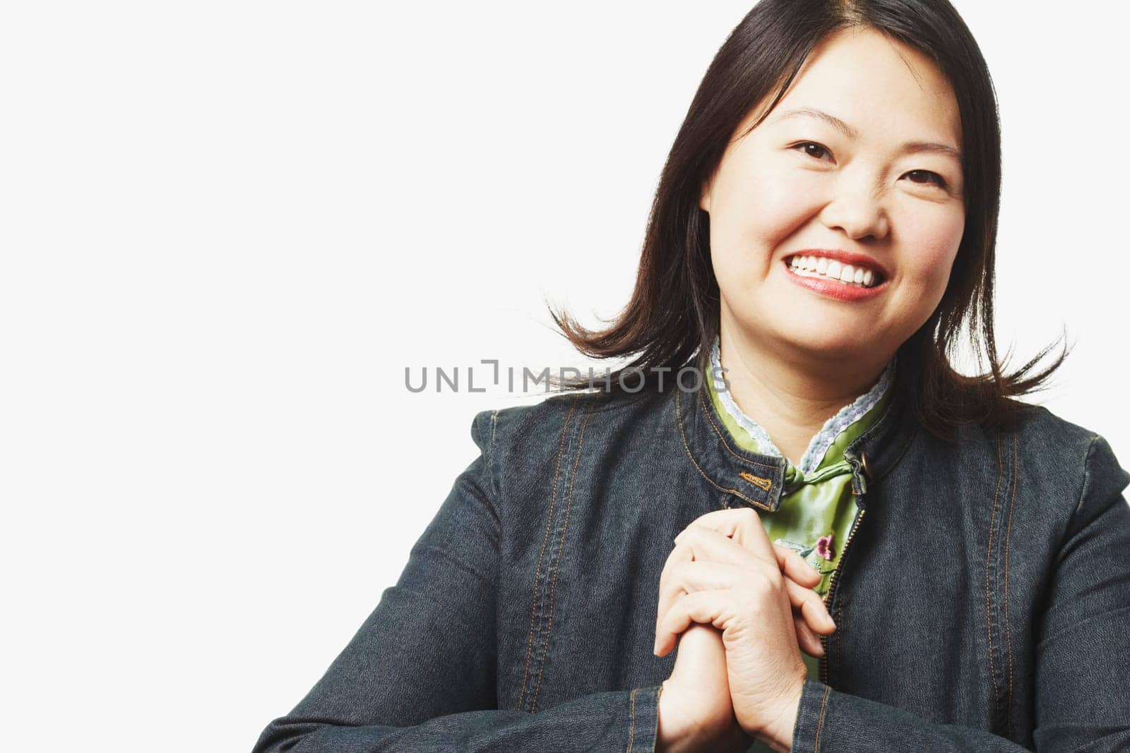 Portrait of a mid adult woman smiling
