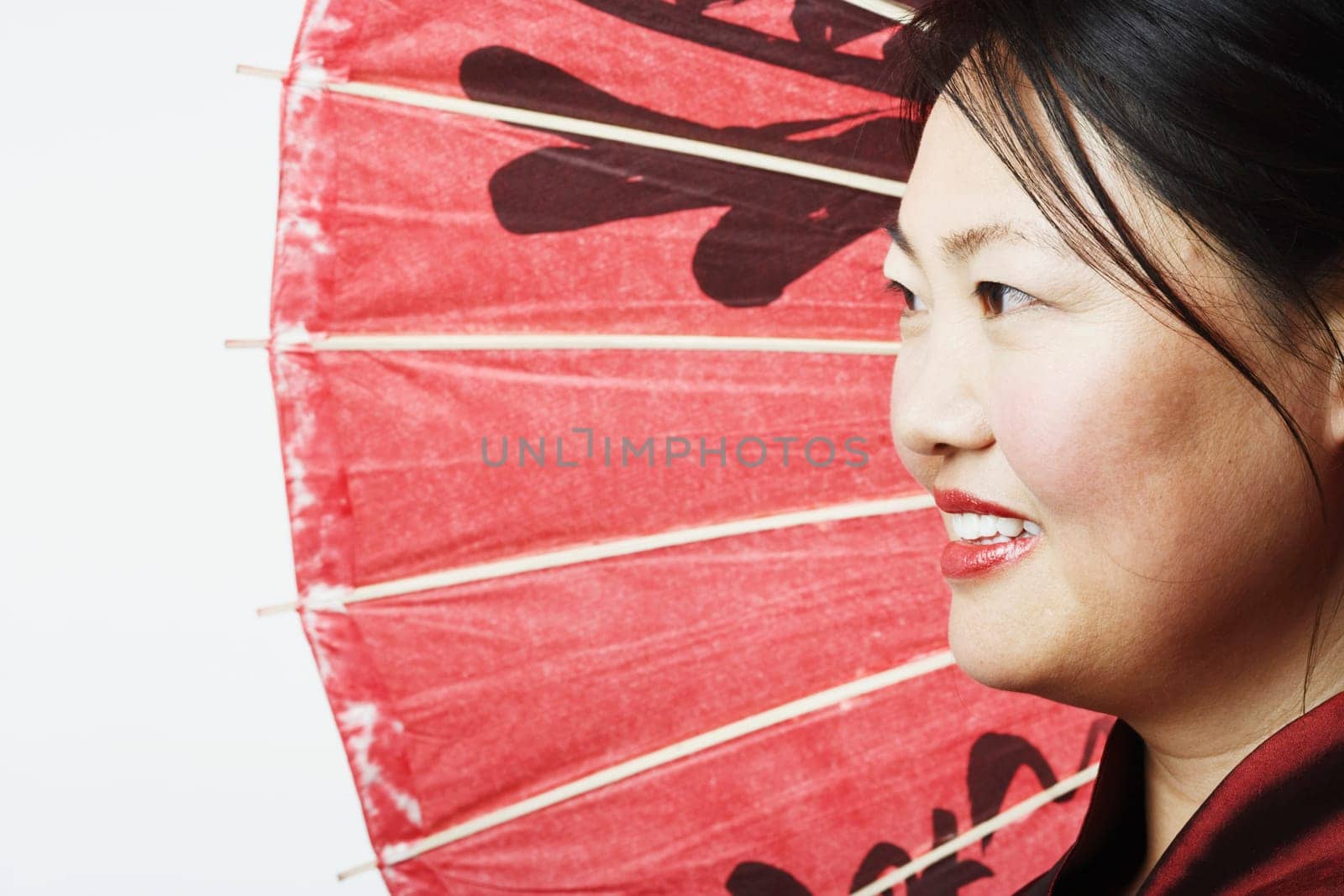 Close-up of a mid adult woman smiling